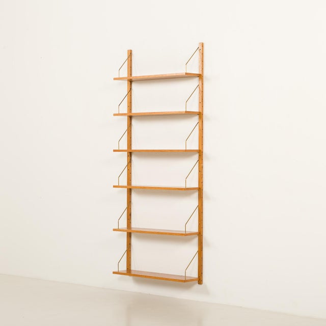 Mid-Century Modern Mid-Century Scandinavian Shelving Unit in Golden Oak, 1960s For Sale - Image 3 of 9