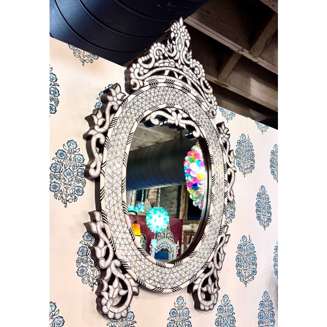 Contemporary 1990s Mother of Pearl Inlaid Oval Shape Moorish Style Mirror For Sale - Image 3 of 5