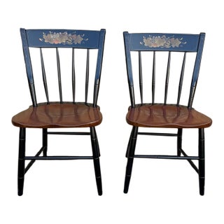 Late 20th Century Pair of Maple and Black Stenciled Side Chairs by Heywood Wakefield For Sale