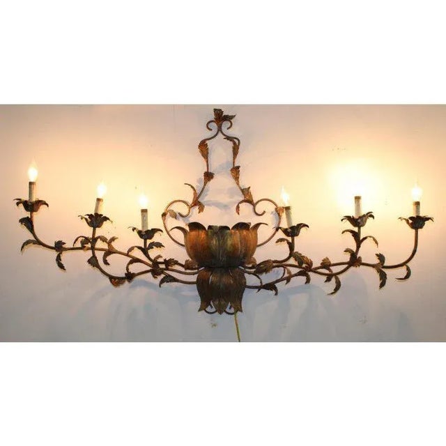 Traditional 1940s Vintage Italian Brass Gilded Lotus Wall Sconce For Sale - Image 3 of 7