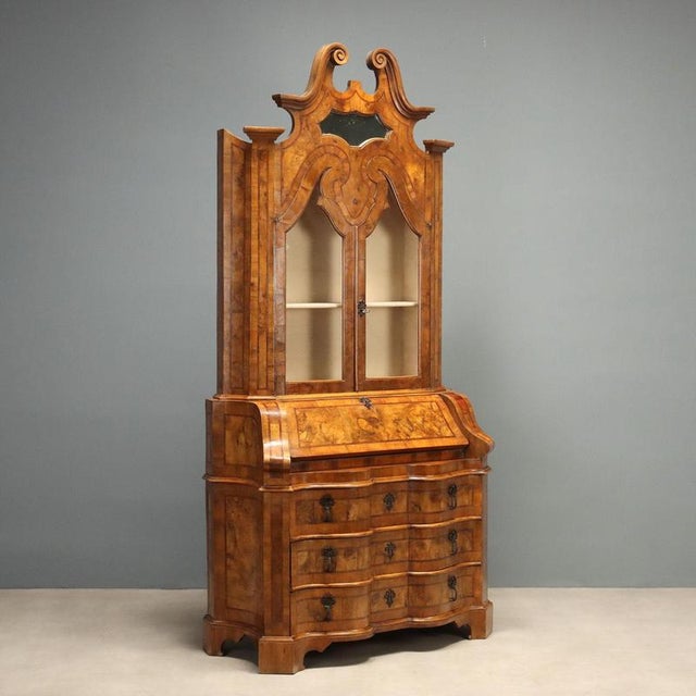Walnut and Burl Walnut Trumeau, Italy, 20th Century For Sale - Image 14 of 14