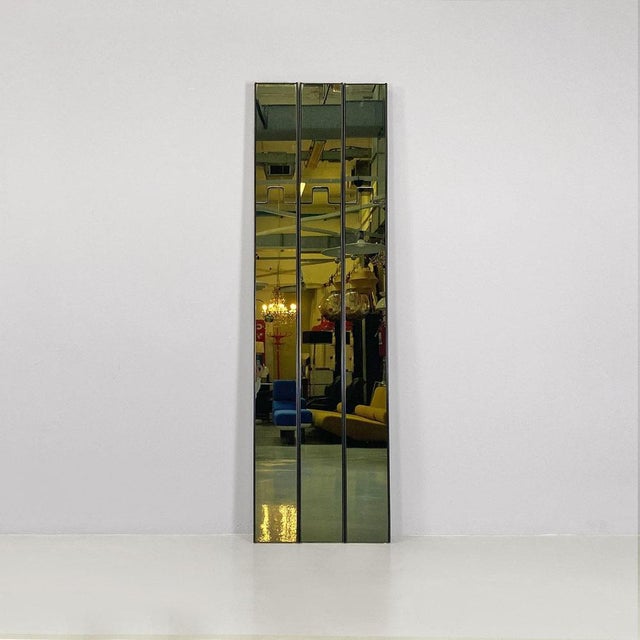 Italian Modern Glass and Plastic Gronda Wall Mirrors by Luciano Bertoncini for Elco, 1970s, Set of 4 For Sale - Image 4 of 16