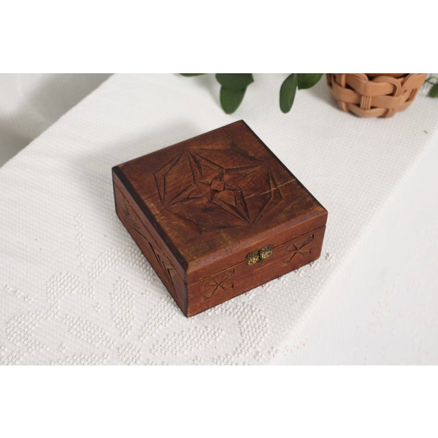American Early 1900s Handcarved Folk Art Box For Sale - Image 3 of 8