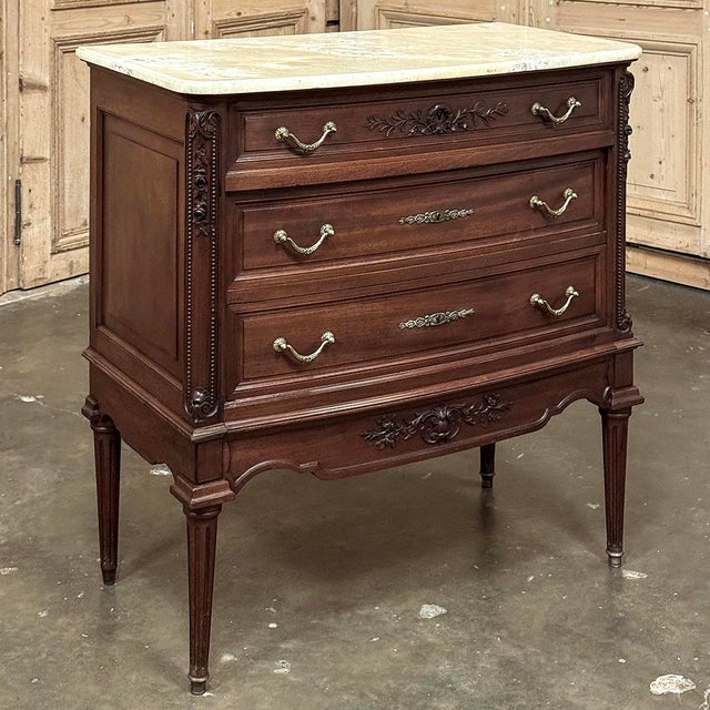 19th Century French Louis XVI Mahogany Onyx Top Commode For Sale - Image 4 of 18