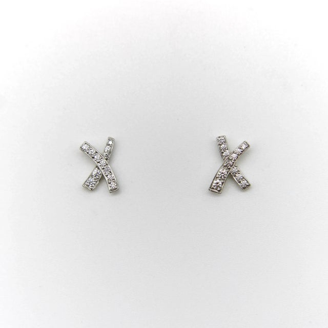 Modern 1980s Vintage Paloma Picasso for Tiffany & Co. Platinum and Diamond Kiss Earrings, A Pair For Sale - Image 3 of 10