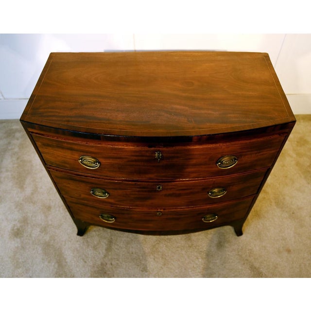 English George III Sheraton Chest of Drawers in Mahogany, 1810s For Sale - Image 5 of 10