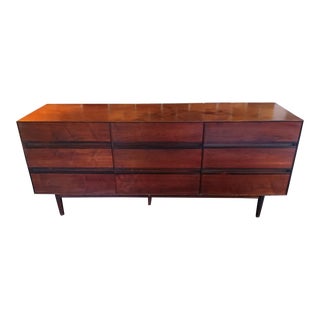 1960s Mid-Century Stanley Distinctive Furniture Low Dresser For Sale
