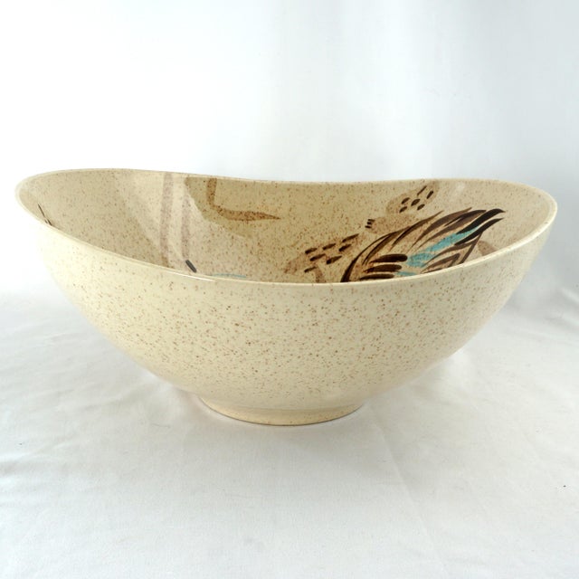 Mid 20th Century Large Mid Century Redwing Bob White Quail 12 in Serving Bowl Circa 1960 For Sale - Image 5 of 11