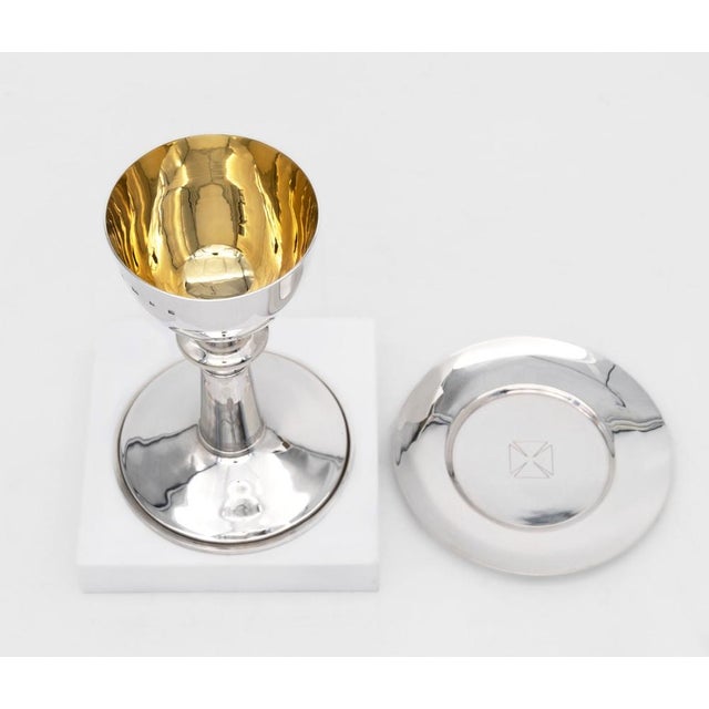 Elizabeth Ii Sterling Silver Chalice & Paten, London, 1985, Set of 2 For Sale - Image 4 of 11