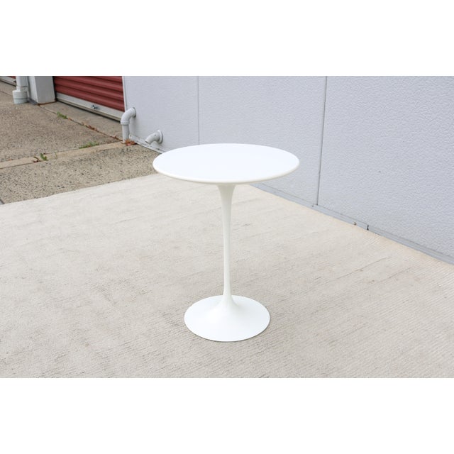 White Mid-Century Modern Eero Saarinen for Knoll 16" Round White Tulip Side Table For Sale - Image 8 of 18