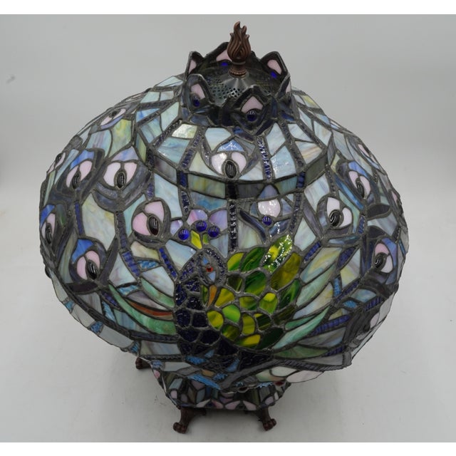 Traditional 1980s Tiffany Style Stained Leaded Glass Lamp For Sale - Image 3 of 13