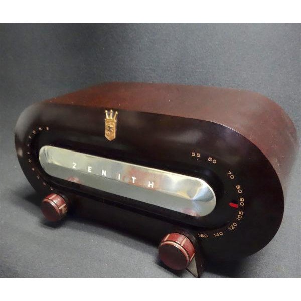 1951 Zenith Bakelite “Race Track” Radio For Sale - Image 11 of 11