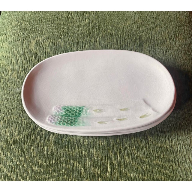 Rustic European Set of 4 Italian Majolica Asparagus Plates For Sale - Image 3 of 7