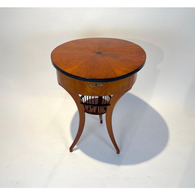 Biedermeier Sewing Table in Cherry Wood, South Germany, 1820 For Sale - Image 3 of 18