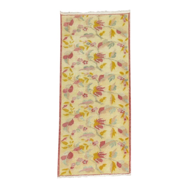 Mid 20th Century Ivory Floral Turkish Rug - 2'5" x 5'7" For Sale
