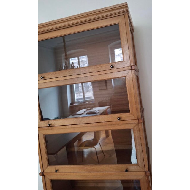 Stacking 'barrister's bookcase' in oak and glass dating from about 1920, in the spirit of or by globe-wernicke (no label...