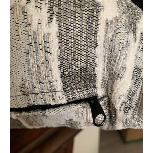 22” Gray and Thick White Woven Diamond Pattern New Pillow For Sale - Image 4 of 5