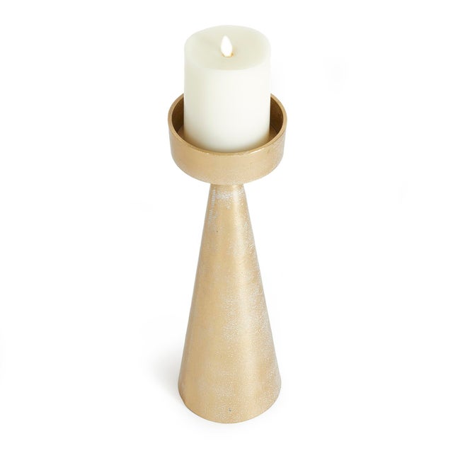 With a cast aluminum base and a rolled edge the Florence Candle Stand is sturdy and strong. With a uniqueWhite ash wash,...