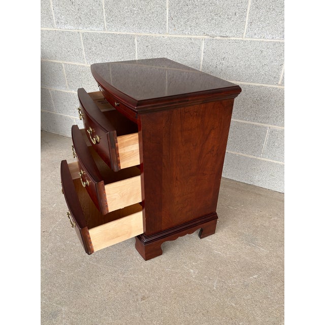 Wood Pennsylvania House Geoergian Style 3 Drawer Cherry Nightstands - A Pair For Sale - Image 7 of 12