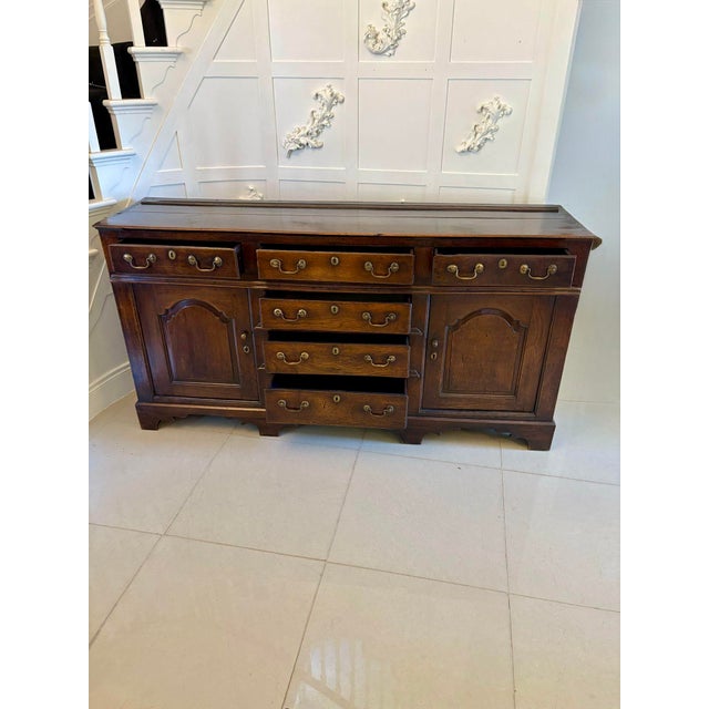 Antique George III Welsh Sideboard in Oak, 1750 For Sale - Image 3 of 11