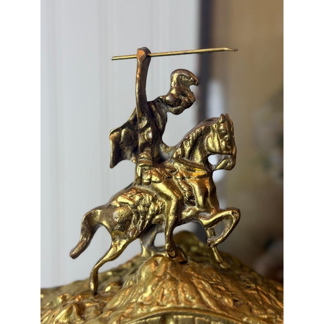 French Provincial Vintage Rococo Revival Style Brass Mantel Clock, Mid–Late 20th Century For Sale - Image 3 of 14