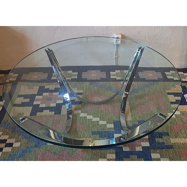 Werner Lindner for Bacher coffee table from the 1960s-70s with a circular glass top. Heavy glass top 2 cm thick.