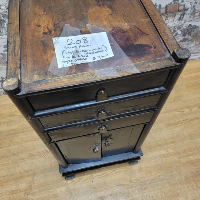 Antique Shanxi Province Elm and Black Lacquer Side Table For Sale - Image 11 of 13