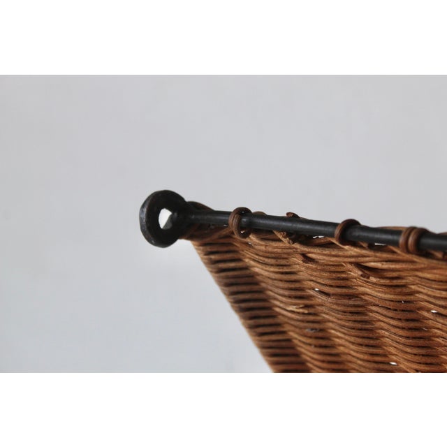 Mid 20th Century Scandinavian Style Hand-Woven Rattan Metal Folding Magazine Newspaper Rack Mid Century Modern For Sale In Miami - Image 6 of 16