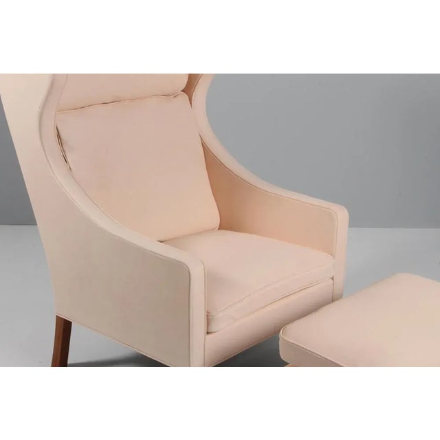 Børge Mogensen Set of Natural Leather Wingback Chair and Ottoman by Børge Mogensen for Fredericia For Sale - Image 4 of 13
