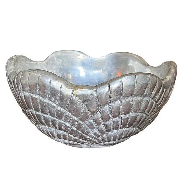 Mid 20th Century Mid 20th Century Hollywood Regency Round Silver Metal Clam Shell Serving Bowl For Sale - Image 5 of 5