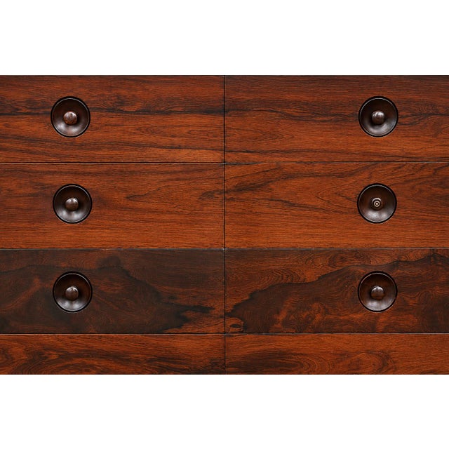 Sergio Rodrigues "Marquesa" Chest of Drawers in Rosewood With Marble Top — Oca, Brazil, C. 1965 For Sale - Image 14 of 18