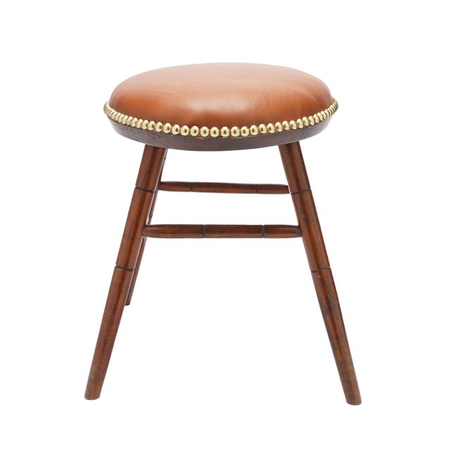 American Oval American Windsor Stool With Leather Seat, C. 1825-50 For Sale - Image 3 of 10