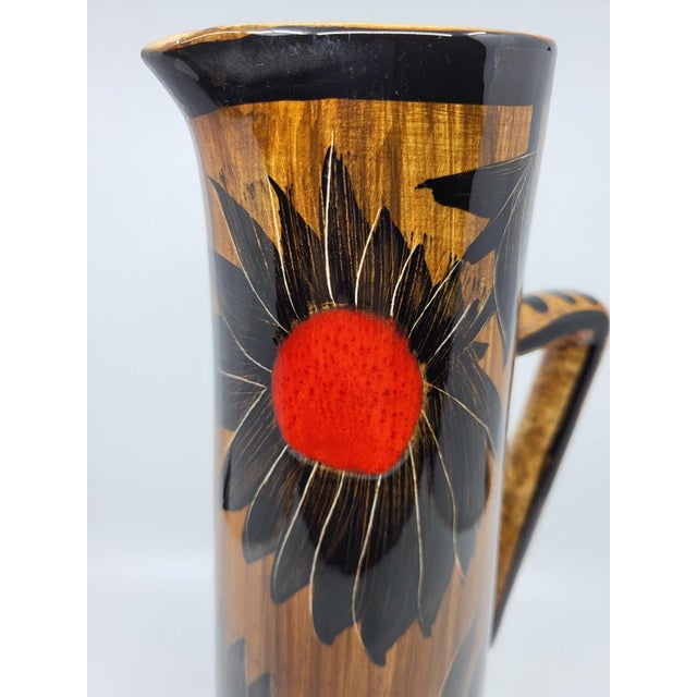 The ceramic jug designed by Simone Carrié is a remarkable piece of contemporary art from the 1950s. Produced in her small...