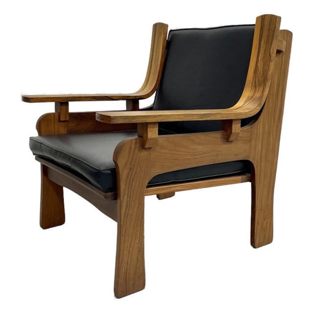 Mid Century Modern Sculpted Lounge Chair, Made in Italy, C. 1970s For Sale