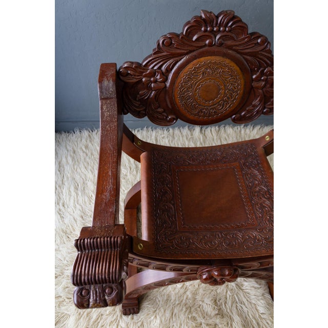 Spanish Colonial Savonarola Chair With Carved Lion Heads and Tooled Leather For Sale - Image 17 of 18