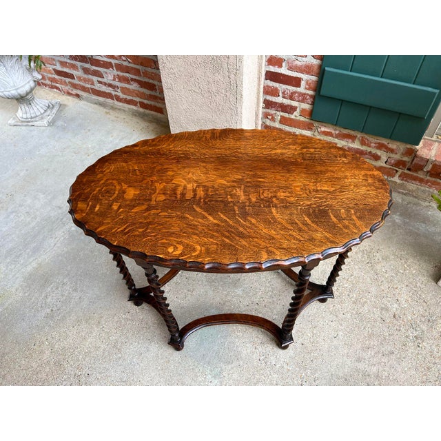 Antique English OVAL Side Center Table BARLEY TWIST Tiger Oak Jacobean c1920. Direct from England, another fabulous...