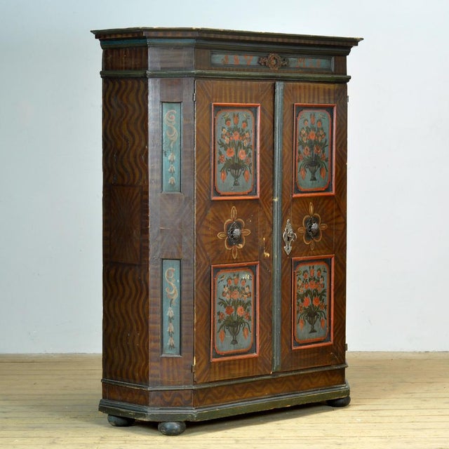 A beautiful cabinet from the rural south of Germany dating from 1826. The cabinet was once given as a wedding gift. This...
