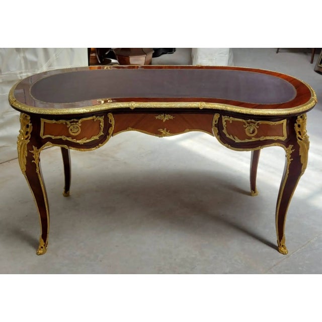 1980s Vintage Louis XV Kidney Shape Traditional Writing Desk For Sale In New York - Image 6 of 6