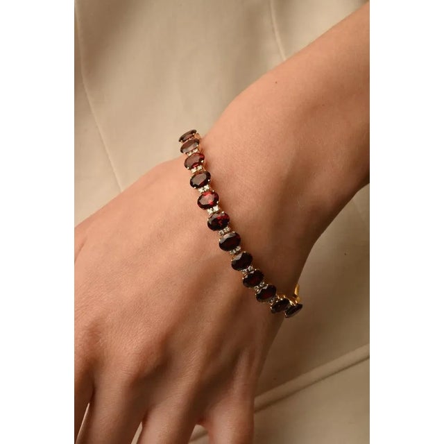 Metal Art Deco Natural Blood Red Garnet 11.1 Carats Gemstone Bracelet in 14k Gold For Sale - Image 7 of 17