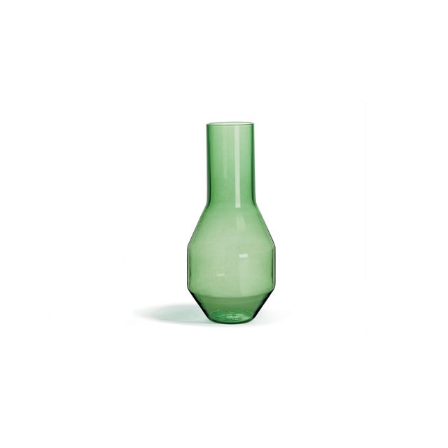 Angolo' jug by Massimo Barbierato for Atipico. Borosilicate glass. The base is 11cm and the top is 60cm in diameter....