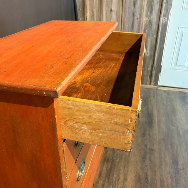 Hepplewhite 19th C American Federal Hepplewhite Four-Drawer Chest of Drawers For Sale - Image 3 of 10