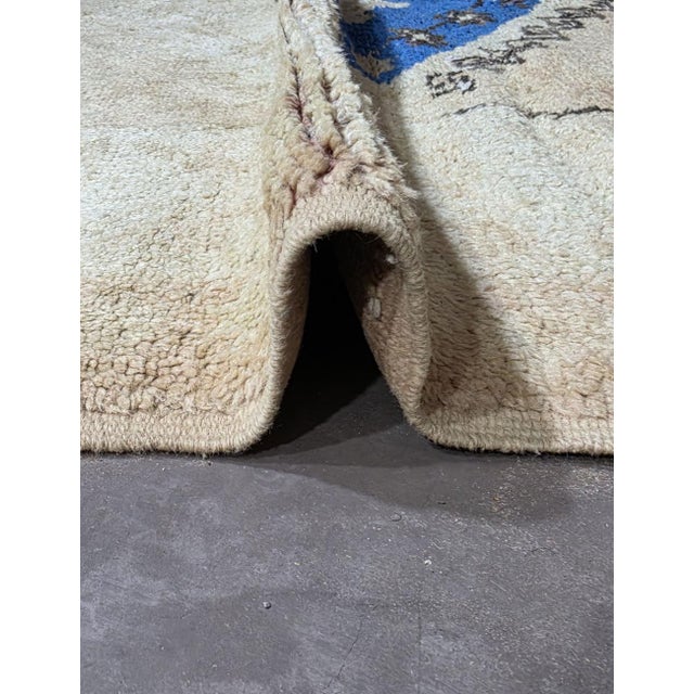 Faded Vintage Moroccan Rug - 8.6 X 7.3 Ft For Sale - Image 4 of 6