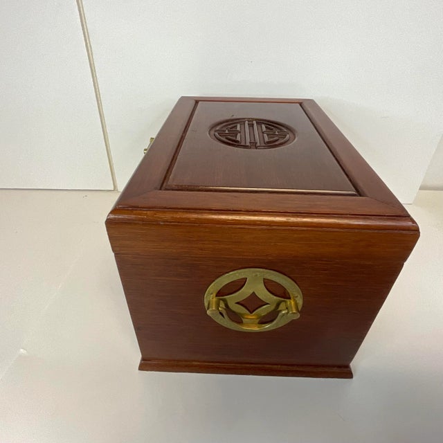 1970s Mid-Century Chinoiserie Hollywood Regency Rosewood and Brass Box. For Sale - Image 6 of 12