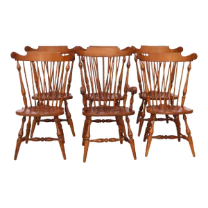 1970s Ethan Allen American Traditional Nutmeg Windsor Back Chairs- Set of 6