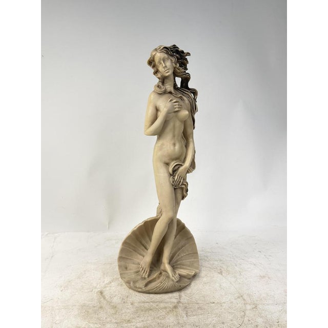 Botticelli's elegant alabaster sculpture "Venus," finished down to the smallest detail. Ideal as a classic furnishing...