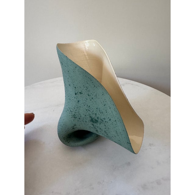 Signed 1954 Abstract Biomorphic Studio Ceramic Vase | Mid-Century Modern | Sculptural Art Pottery | Speckled Dark Green & Ivory Glaze | Dated & Signed For Sale - Image 4 of 8