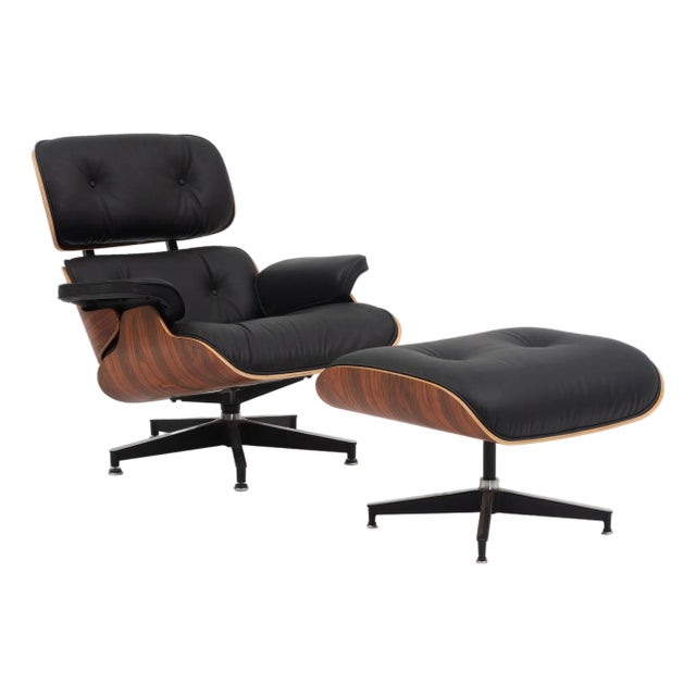 Eames Lounge Chair and Ottoman in Rosewood and Black Leather by Charles & Ray Eames for Herman Miller For Sale