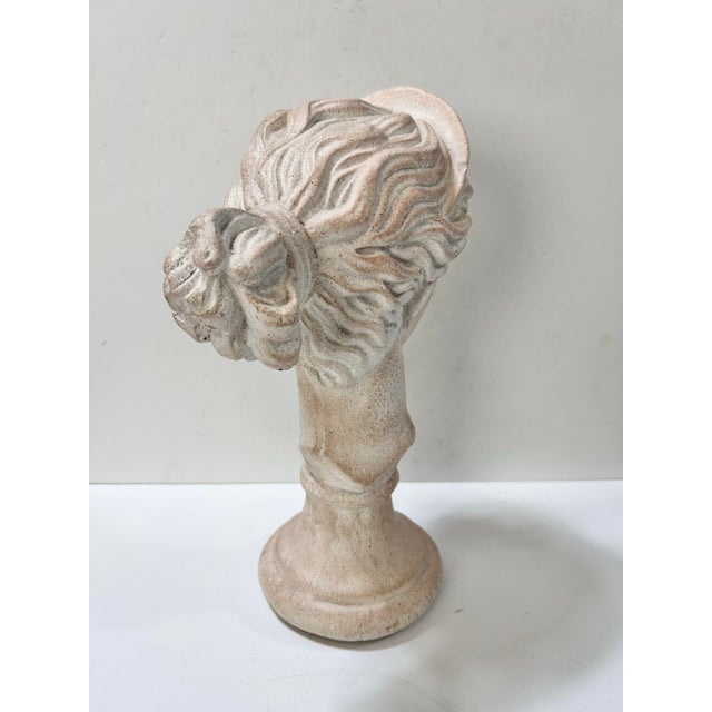 Vintage Roman Goddess Juno Classical Bust Sculpture – Austin Productions For Sale - Image 4 of 7