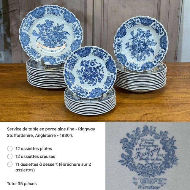 35-piece Ridway Staffordshire English porcelain dinner service from the 1980s