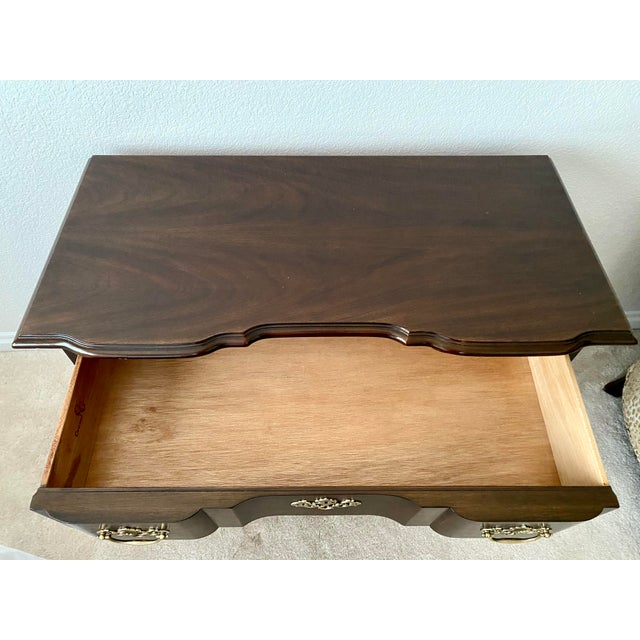 Late 20th Century Vintage Drexel Heritage Winfield Ward Chippendale Style Mahogany 3-Drawer Blockfront Chest Excellent Condition.. For Sale - Image 5 of 17